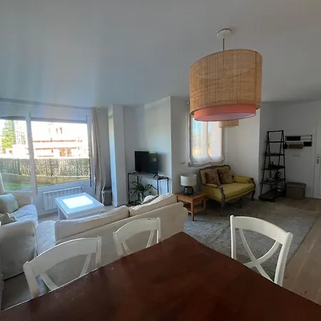 Romana Apartment *